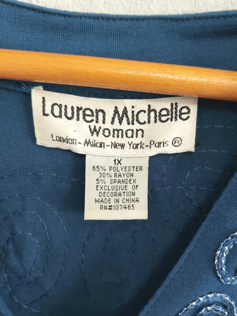 Lauren Michelle Floral Ribbon Rosette Embroidered Blue Tunic Top 1X - Picture 2 of 12